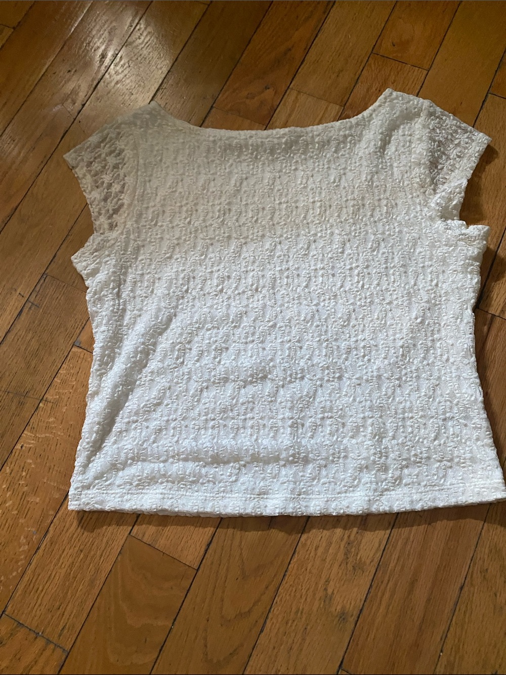 Women's White Textured Short Sleeve Top